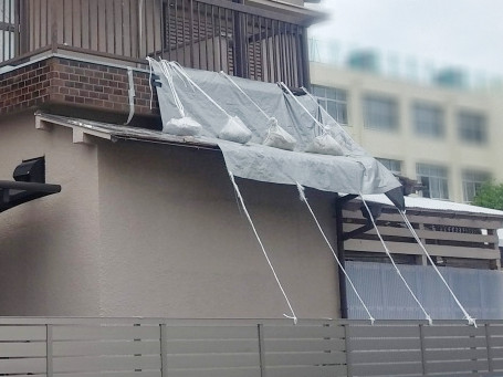 豊中市｜庇板金の剥がれ
