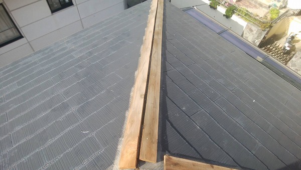 既存棟板金と貫板の撤去作業